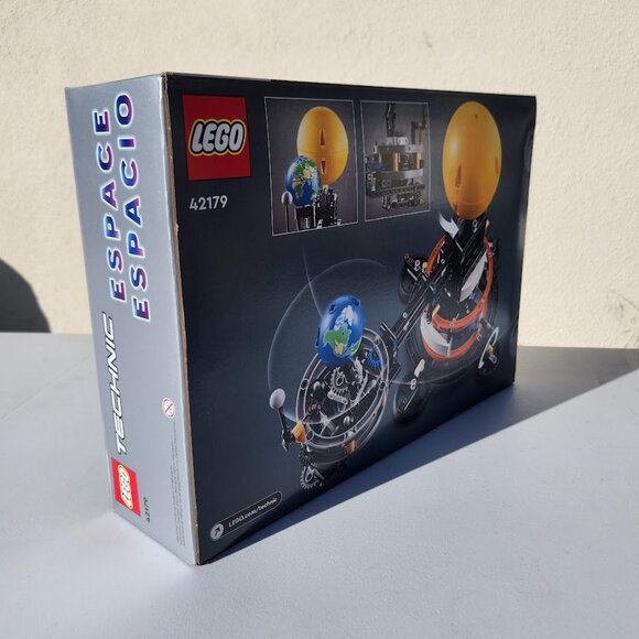 42179 LEGO Technic Planet Earth Moon Sun in Orbit Building Set Outer Space Solar - Picture 13 of 16
